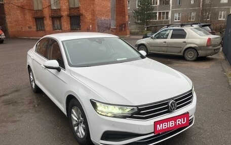 Volkswagen Passat B8 рестайлинг, 2019 год, 1 800 000 рублей, 3 фотография