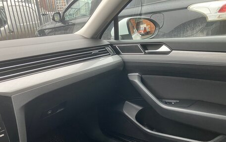 Volkswagen Passat B8 рестайлинг, 2019 год, 1 800 000 рублей, 5 фотография