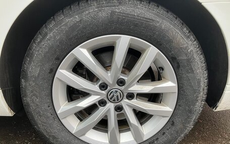 Volkswagen Passat B8 рестайлинг, 2019 год, 1 800 000 рублей, 8 фотография