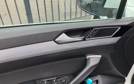 Volkswagen Passat B8 рестайлинг, 2019 год, 1 800 000 рублей, 10 фотография