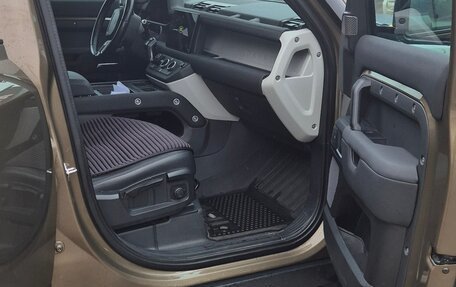 Land Rover Defender II, 2021 год, 7 000 000 рублей, 7 фотография