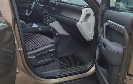 Land Rover Defender II, 2021 год, 7 000 000 рублей, 9 фотография