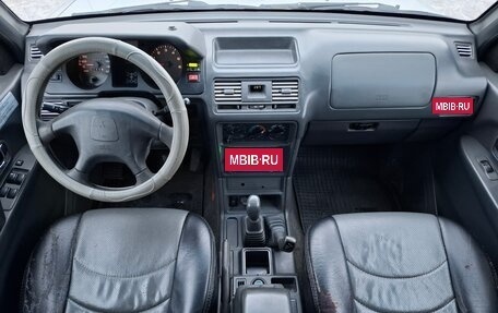 Mitsubishi Pajero III рестайлинг, 2002 год, 570 000 рублей, 12 фотография