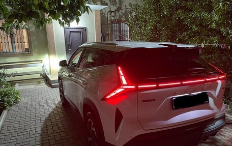 Geely Atlas, 2024 год, 2 200 000 рублей, 4 фотография