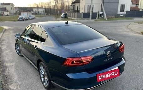 Volkswagen Passat B8 рестайлинг, 2021 год, 2 850 000 рублей, 3 фотография