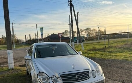 Mercedes-Benz E-Класс, 2002 год, 630 000 рублей, 1 фотография