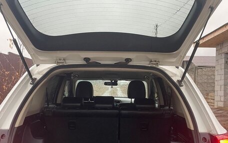 Mitsubishi Outlander III рестайлинг 3, 2016 год, 1 900 000 рублей, 10 фотография