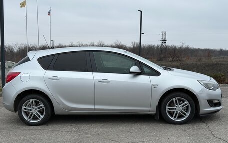 Opel Astra J, 2013 год, 700 000 рублей, 8 фотография