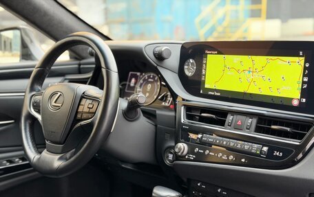 Lexus ES VII, 2022 год, 3 990 000 рублей, 17 фотография