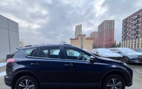 Toyota RAV4, 2018 год, 2 880 000 рублей, 3 фотография