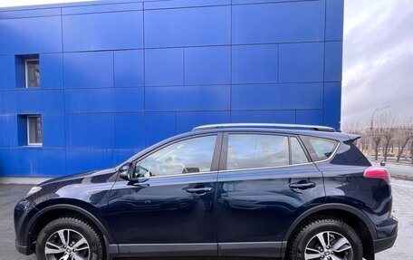 Toyota RAV4, 2018 год, 2 880 000 рублей, 5 фотография