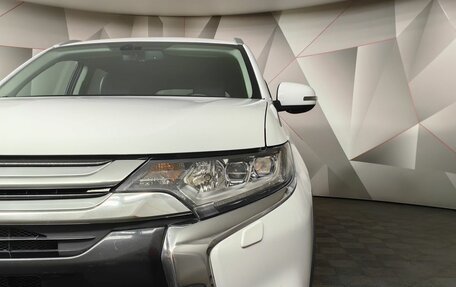 Mitsubishi Outlander III рестайлинг 3, 2015 год, 1 699 000 рублей, 10 фотография