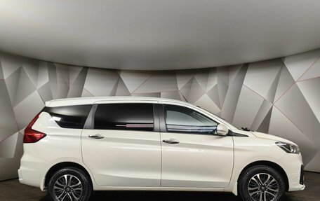 Suzuki Ertiga II, 2022 год, 1 595 000 рублей, 6 фотография