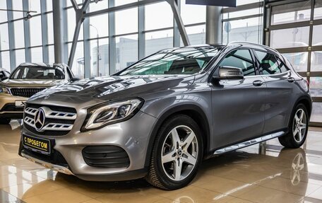 Mercedes-Benz GLA, 2019 год, 3 048 000 рублей, 3 фотография