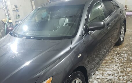 Toyota Camry, 2008 год, 930 000 рублей, 2 фотография