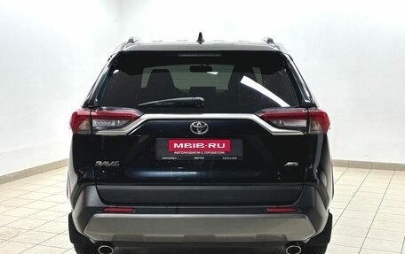 Toyota RAV4, 2019 год, 3 250 000 рублей, 5 фотография