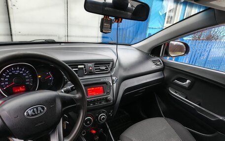 KIA Rio III рестайлинг, 2013 год, 870 000 рублей, 3 фотография