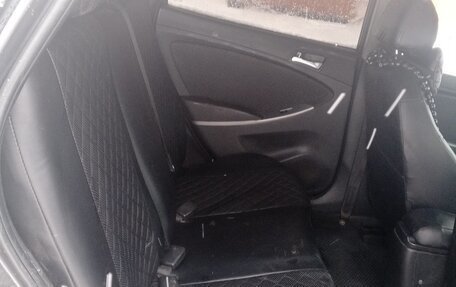 Hyundai Solaris II рестайлинг, 2013 год, 500 000 рублей, 6 фотография