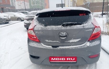 Hyundai Solaris II рестайлинг, 2013 год, 500 000 рублей, 2 фотография