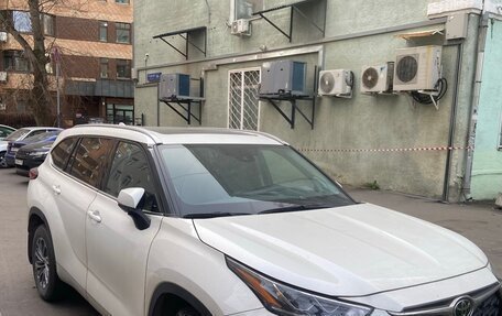 Toyota Highlander, 2020 год, 5 300 000 рублей, 1 фотография