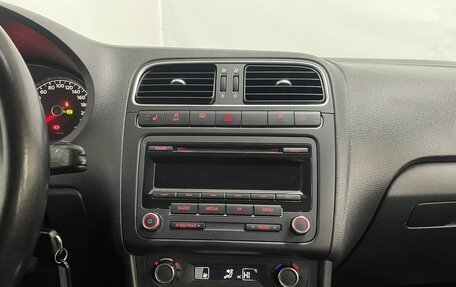 Volkswagen Polo VI (EU Market), 2011 год, 830 000 рублей, 15 фотография