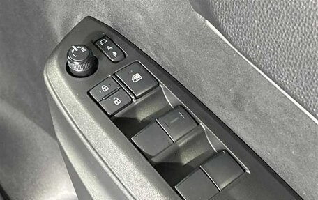 Toyota Yaris Cross, 2023 год, 1 590 002 рублей, 14 фотография