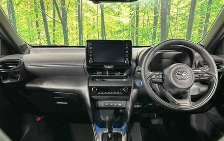 Toyota Yaris Cross, 2023 год, 1 590 002 рублей, 13 фотография