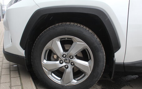 Toyota RAV4, 2021 год, 3 750 000 рублей, 23 фотография