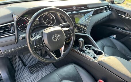 Toyota Camry, 2018 год, 3 490 000 рублей, 2 фотография