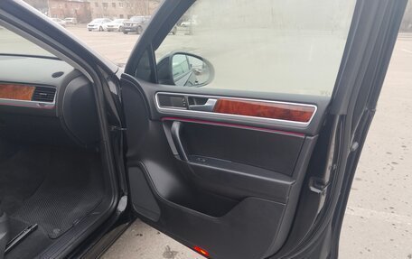 Volkswagen Touareg III, 2013 год, 2 390 000 рублей, 18 фотография