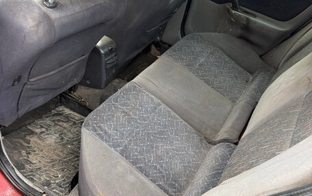 Nissan Primera II рестайлинг, 1998 год, 140 000 рублей, 8 фотография