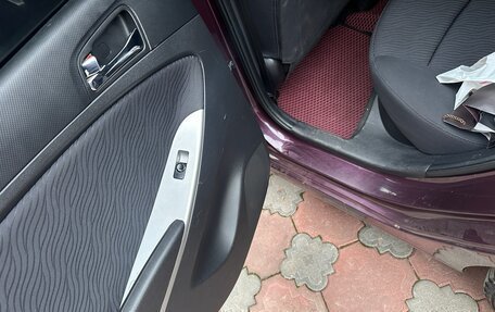 Hyundai Solaris II рестайлинг, 2013 год, 850 000 рублей, 13 фотография