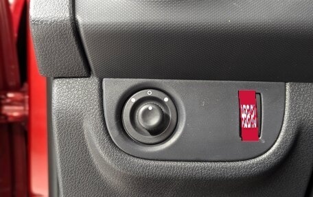 Renault Sandero II рестайлинг, 2017 год, 1 050 000 рублей, 20 фотография