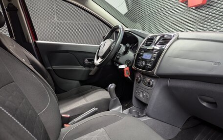 Renault Sandero II рестайлинг, 2017 год, 1 050 000 рублей, 29 фотография