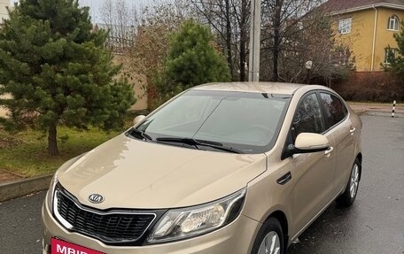 KIA Rio III рестайлинг, 2011 год, 680 000 рублей, 2 фотография