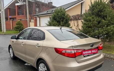 KIA Rio III рестайлинг, 2011 год, 680 000 рублей, 3 фотография