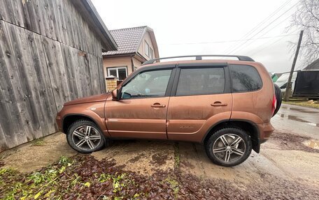 Chevrolet Niva I рестайлинг, 2017 год, 690 000 рублей, 11 фотография