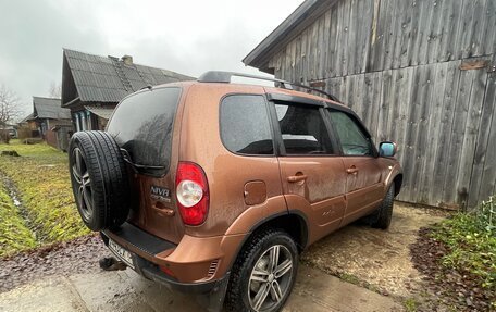 Chevrolet Niva I рестайлинг, 2017 год, 690 000 рублей, 7 фотография
