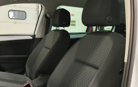 Volkswagen Tiguan II, 2018 год, 2 449 900 рублей, 6 фотография