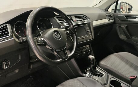 Volkswagen Tiguan II, 2018 год, 2 449 900 рублей, 5 фотография