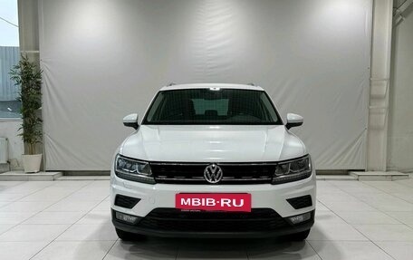 Volkswagen Tiguan II, 2018 год, 2 449 900 рублей, 3 фотография
