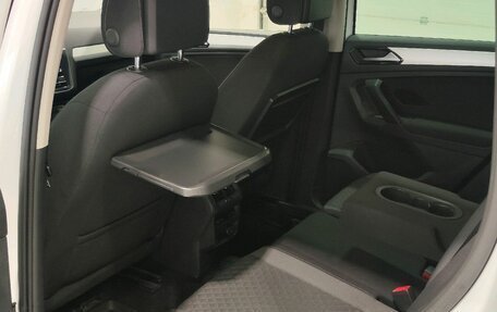 Volkswagen Tiguan II, 2018 год, 2 449 900 рублей, 11 фотография