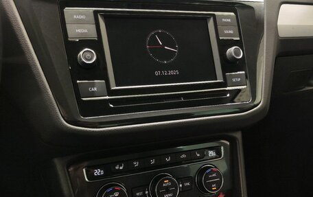 Volkswagen Tiguan II, 2018 год, 2 449 900 рублей, 23 фотография