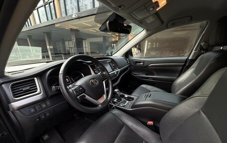 Toyota Highlander III, 2019 год, 4 250 000 рублей, 7 фотография