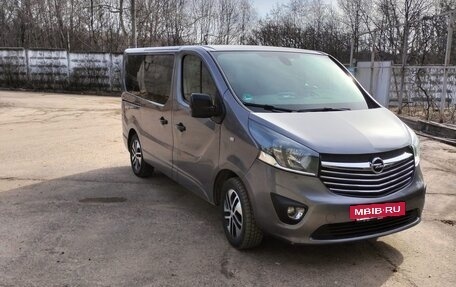 Opel Vivaro B, 2018 год, 2 700 000 рублей, 2 фотография
