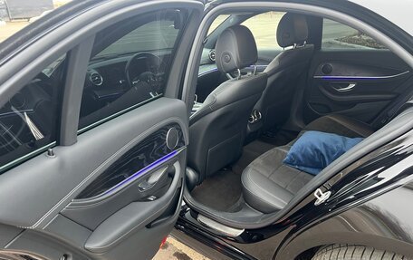 Mercedes-Benz E-Класс, 2020 год, 4 100 000 рублей, 9 фотография