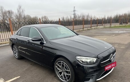 Mercedes-Benz E-Класс, 2020 год, 4 100 000 рублей, 4 фотография