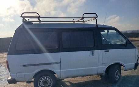 Nissan Vanette II, 1993 год, 170 000 рублей, 3 фотография