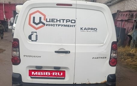 Peugeot Partner II рестайлинг 2, 2013 год, 550 000 рублей, 3 фотография