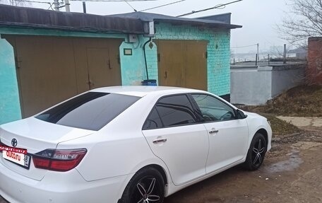 Toyota Camry, 2015 год, 1 780 000 рублей, 4 фотография